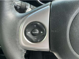 【ステリモ】ステアリングリモコンスイッチにてオーディオ操作可能となっており、運転にも集中できます。少しでも視線移動を減らし事故に遭う確率を下げます。