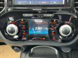 車内の温度管理がワンタッチで簡単に出来るのがオートエアコンです。これでいつでも快適ドライブが出来ますね!