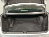 レクサス車らしい細部までこだわった高級感と見る人を一目で虜にするエモーショナルな魅力を持ち合わせております。