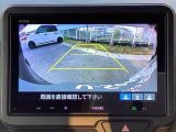 バックモニター付きで、車庫入れやバック時の後方確認をしっかりサポート。モニターに映し出される映像で死角も確認しやすく、狭い場所での駐車や後退時の操作をより安心して行えます。