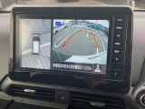 [アラウンドビューモニター]車両を上から見たようなカメラで周りの障害物などが一目瞭然!駐車が苦手な方でも、らくらく駐車♪