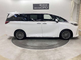 納車前にレクサス認定中古車の基準に基づいて、しっかり点検してお渡ししております。サービス工場も併設しております。納車後も安心してお任せ下さい。