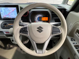 【ステアリングスイッチ】運転中、前方から目線をそらすことなく、オーディオ等の操作が可能な便利機能!安心&快適なドライブを演出してくれます♪