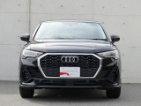 一目でAudiだと分かる特色を持つフロントマスク。