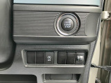 ボタン1つでエンジンを始動【キーレスプッシュスタート】!★信号待ちなどで停車した時に自動でエンジンがストップする【アイドリングストップシステム】