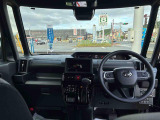 中古車をお選びいただく際に気になる走行距離や修復歴などに加えてキズ・凹みの有無・状態や消耗品の交換、今までの整備状況が &ldquo;ダイハツ認定中古車カルテ&rdquo;でわかります。