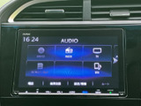 お気に入りの音楽を、高音質で楽しめます。様々なメディアに対応しているので、いつでも快適なドライブをお楽しみいただけます。