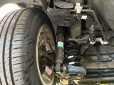 お車を安心してお乗りいただく為には、足回りの定期点検が欠かせません。サービスサポート(有償保証)では無料点検もご提供しており、安心のカーライフをお過ごしいただけるサポート体制が整っています。