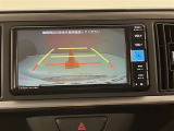 【バックカメラ】あると便利なバックカメラ装備!駐車時に後方がリアルタイム映像で確認できます。立体駐車場や夜間の車庫入れ時に大活躍!運転スキルに関わらず、今や必須となった装備ですね♪
