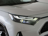 高輝度で点灯速度が速く、消費電力の少ないLEDヘッドランプを搭載しています!燃費向上に貢献する明るいランプです♪