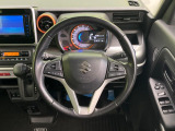 【純正革巻きステアリング】上質な革を使用することで、手にしっかり馴染みとても運転しやすいハンドルです♪