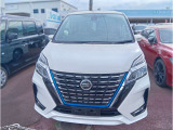 セレナ 1.2 e-POWER ハイウェイスターV 