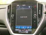 停車中には、TVやビデオコンテンツを楽しめます。長距離ドライブや休憩時間に、リラックスした時間を過ごせます。快適な移動空間を演出します。