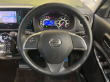 【純正革巻きステアリング】上質な革を使用することで、手にしっかり馴染みとても運転しやすいハンドルです♪