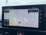 ●MMIナビゲーション『高解像度カラーディスプレイに、Bluetooth(R)接続によるハンズフリー通話機能を搭載しています。』