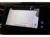 サイドカメラ搭載!車両の左側面のカメラを使用して、左の後方視界の映像を車内の画面に表示することができます。