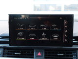 スマートフォンとAudiをUSBケーブルを介し接続。AppleのCarPlayやAndroid Autoのアプリを通じて、スマートフォンのコンテンツをMMIディスプレイに表示します。