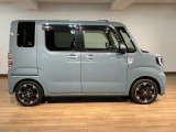 当店でご購入頂いた車両は全車車検整備又は法定12か月点検を行い、エンジンオイル・オイルフィルター・フロントワイパーゴム・バッテリーの交換を行っています、整備費用は本体に含まれてますので安心ですよ♪