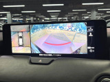 【パノラミックビューモニター】専用のカメラにより、上から見下ろしたような視点で360度クルマの周囲を確認することができます☆死角部分も確認しやすく、狭い場所での切り返しや駐車もスムーズに行えます。