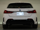 BMWのお車は、走行の安定性とコーナリングの良さを追求し、思い通りにハンドルの操作可能です。試乗車もご用意しておりますので、ぜひ&ldquo;駆け抜ける歓びをご体感ください!