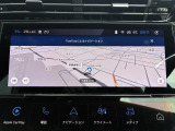 純正コネクテッドナビは常に最新の情報を表示。マップデーターの更新作業などが無く快適に使えます。