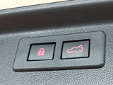 【パワーバックドア】スマートキーや運転席のボタンを押すだけでリアゲートが自動で開閉します!荷物を持っている時や、高い位置にあるバックドアを閉める際に便利な機能です♪