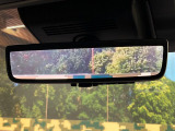 【デジタルインナーミラー】後席の大きな荷物や同乗者で後方が確認しづらい時でも安心!カメラが撮影した車両後方の映像をルームミラー内に表示。クリアな視界で状況の確認が可能です!