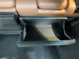 【シャトルハイブリッド】人も荷物もゆったり乗れて、走りは静かでなめらか。シャトルハイブリッドは、日常の移動をもっと心地よくしてくれます。