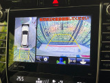 【パノラミックビューモニター】専用のカメラにより、上から見下ろしたような視点で360度クルマの周囲を確認することができます☆死角部分も確認しやすく、狭い場所での切り返しや駐車もスムーズに行えます。
