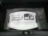 【車載工具】タイヤ交換には必需品ですね!万が一に役立つ工具です。緊急時に備え、使い方をしっかり覚えておきましょう。