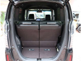 お車選びをお楽しみ頂けるよう、在庫車の展示スペースを十分に確保しております。
