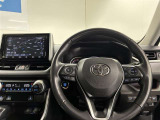 使いやすく運転しやすいレイアウトの運転席周り。