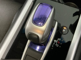 オートマチックシフトレバーは、手になじみ操作しやすい形状で安全運転にもつながります♪