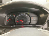 視認性に優れたメーターを採用しており、走行中でも車速や情報が分かりやすく表示されます。運転時の視線移動をむりのない範囲に抑え、快適で安心感のあるドライブをサポートします。