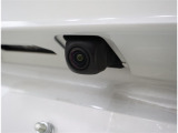 見えない後ろも、カメラで視認を確保!機械の進歩は素晴らしいッ!