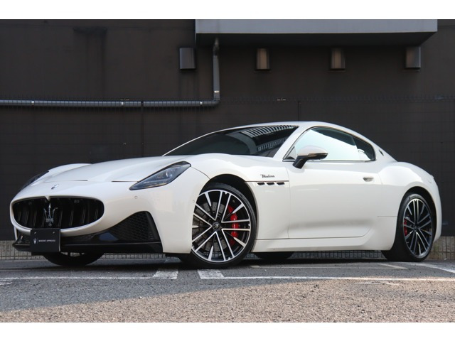グラントゥーリズモ 3.0 モデナ 4WD