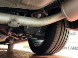 お車を安心してお乗りいただく為には、足回りの定期点検が欠かせません。サービスサポート(有償保証)では無料点検もご提供しており、安心のカーライフをお過ごしいただけるサポート体制が整っています。