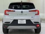 ご納車の前には専門スタッフによる点検・整備を実施いたします。さらにはご納車後のカーライフを想定し、各機関・電気系統のチェック、ロードテストも行いますので、ご遠方のお客様もご安心下さいませ。