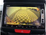 お車選びをお楽しみ頂けるよう、在庫車の展示スペースを十分に確保しております。