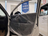 納車の前にはエンジンオイル、オイルエレメント、エアクリーナー、クーラント、バッテリー、ワイパーゴムのチェックまたは交換を行います!