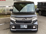 お客様に安全で快適なカーライフをお送りいただくために、中古車にも高いレベルの品質基準を設け、その基準に従って、全ての中古車について納車前整備を実施しています。