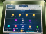 お気に入りの音楽やラジオを、クリアな音質でお楽しみいただけます。様々なソースに対応し、快適なドライブを演出。多様な音楽コンテンツを堪能しましょう。