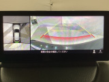 狭い場所での駐車やすれ違いなどでより的確な運転操作に役立つ360&deg;ビューモニターが装備されています。