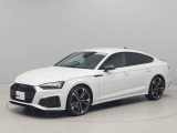 ブラックスタイリングパッケージ付き(フロントグリル・ドアミラー・ウィンドーモール)