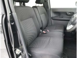 運転席の写真です!座り心地も良さそう、あなたのドライビングポジションをガッチリ支え、心地よい安心感で、ロングドライブもらくらく??