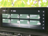 駐車時の安全性を高めるバックモニター。周囲の状況を視覚的に確認でき、狭い場所でもスムーズな駐車をサポートします。運転に自信がない方にもおすすめです。