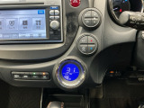 オートエアコン付きです!お好みの温度をセットするだけでエアコンの風量などを自動でコントロール。快適な車内でお過ごしいただけます。