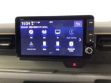 ドライブの必需品。見やすい・使いやすいHonda純正のメモリーナビを搭載。Bluetooth機能もついているのでお持ちのスマートフォンと連携させて、さらに便利に利用が可能です。