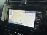 純正ナビを装備。タッチパネル式で使いやすく、お出かけもラクラクです。