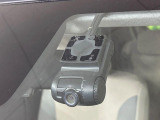 【ドライブレコーダー】ドライブレコーダー装備!走行中はもちろん、あおり運転や事故に遭遇した際、映像で記録し、万一のリスクに備えます。※記録用SDカードはお客様ご自身でご準備いただく必要があります。